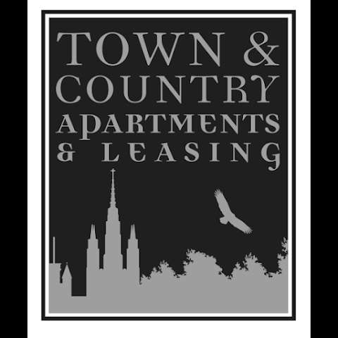 Town & Country Apartments photo
